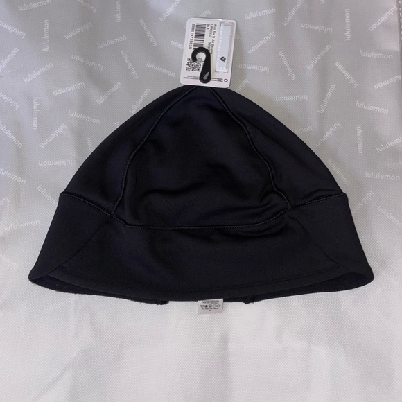 Women’s Lululemon Run For It All Beanie -MSRP $38-Reflective-Pony Tail Opening - Picture 5 of 7